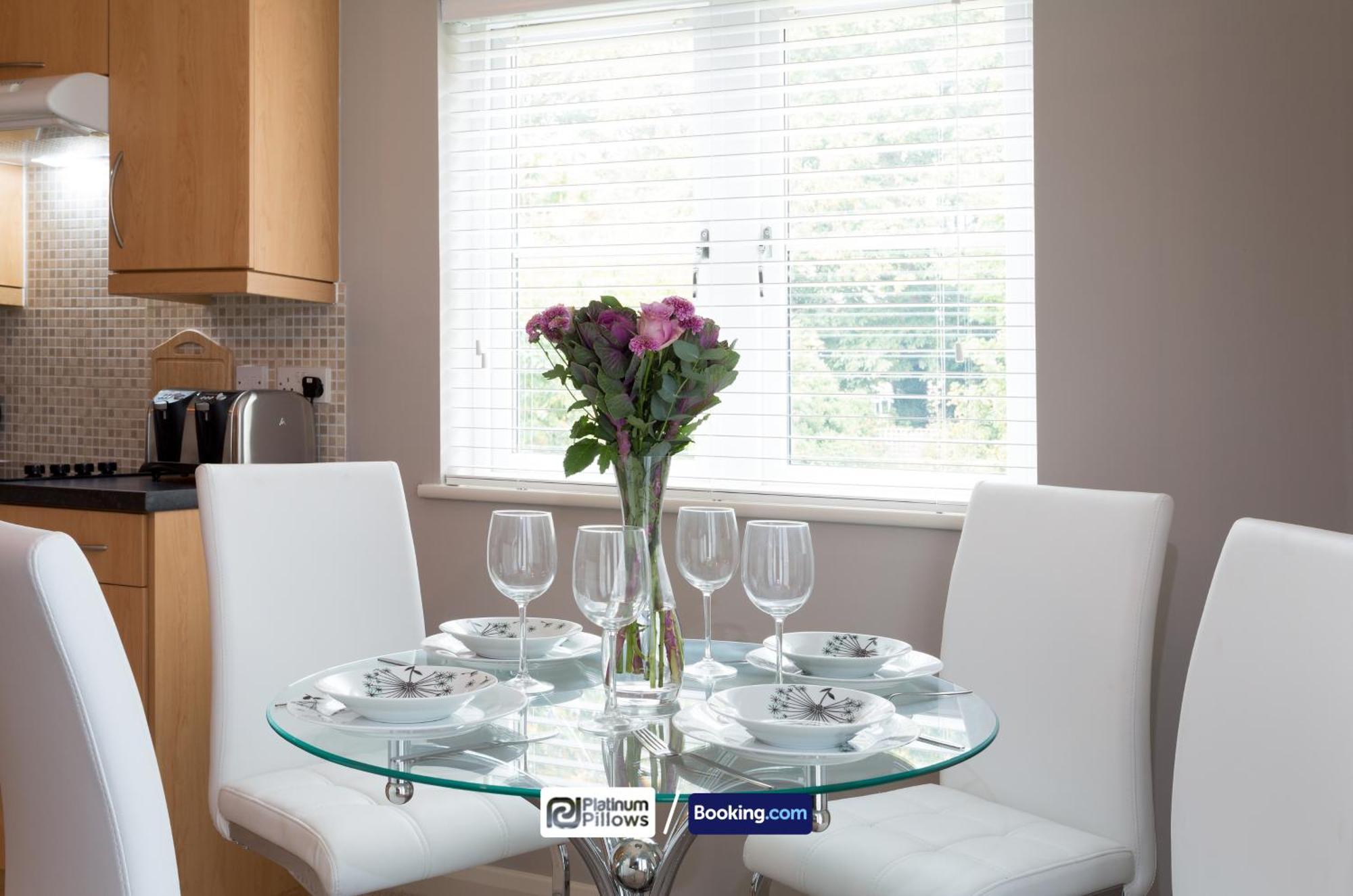 Modern Oxford 2 Bedroom Apartments, Families & Contractor Accommodation, Weekly & Monthly Stays Buitenkant foto